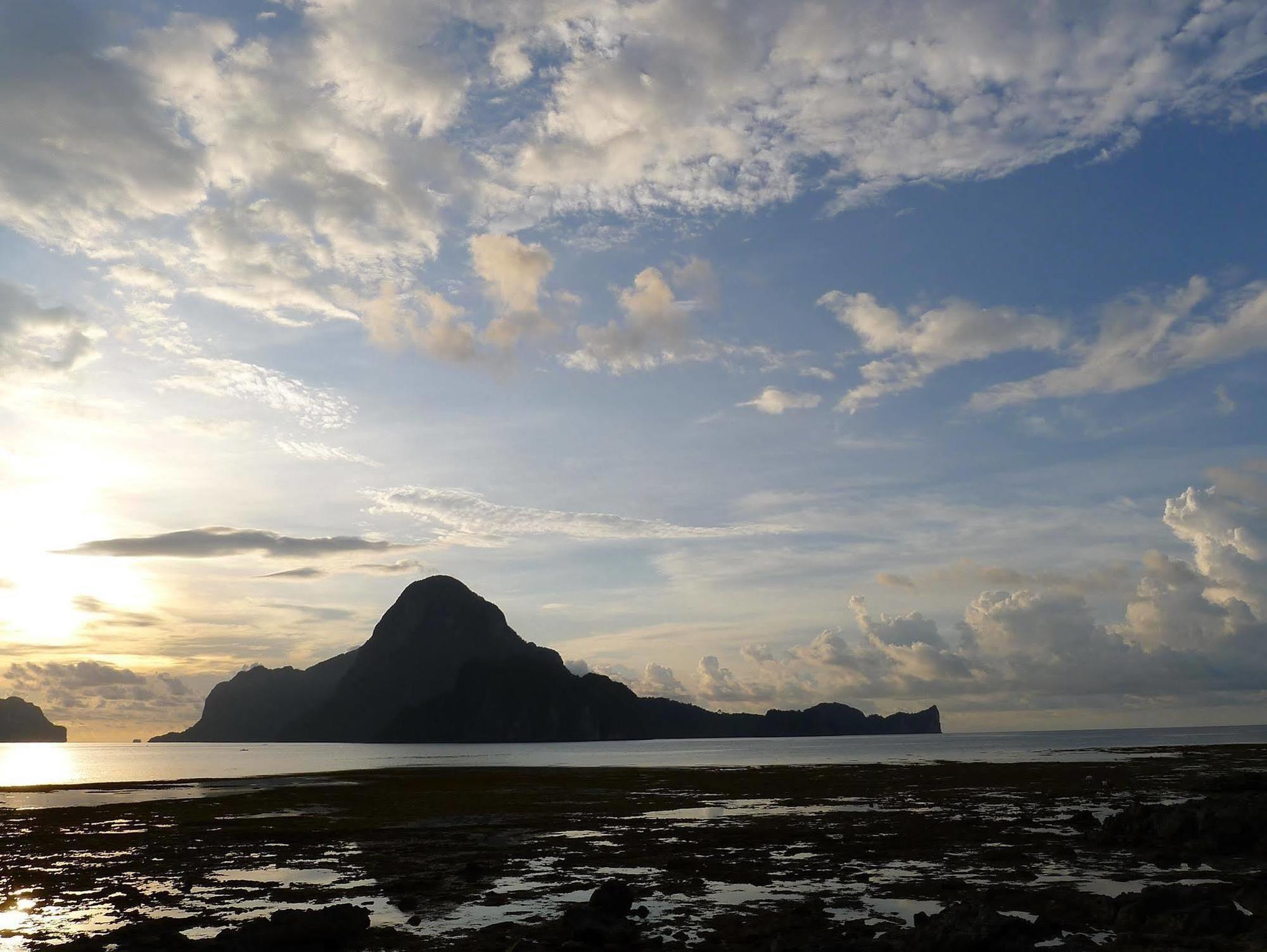 El Nido Beach Hotel Екстер'єр фото